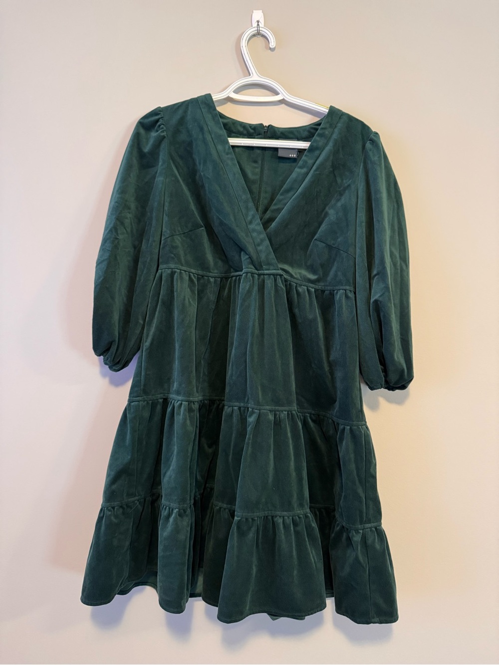 Gabby Skye Emerald Green Velvet Tiered Dress